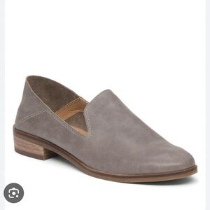 Lucky Brand Cahill Leather Flat in Grey